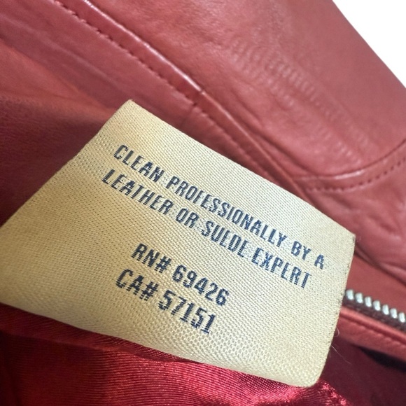 VTG! Wilsons Leather Women’s 2X Red Cafe Racer Motorcycle Jacket Zipper Accents - Picture 11 of 11